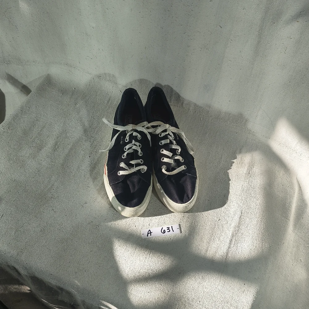 Women's Size 9 Black Canvas Lace Up Sneakers by Keds